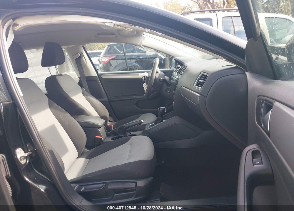 2017 VOLKSWAGEN JETTA 1.4T S VIN: 3VW2B7AJ0HM213832