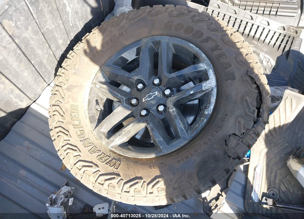 2024 CHEVROLET SILVERADO 1500 4WD SHORT BED LT TRAIL BOSS VIN: 3GCUDFED1RG159428