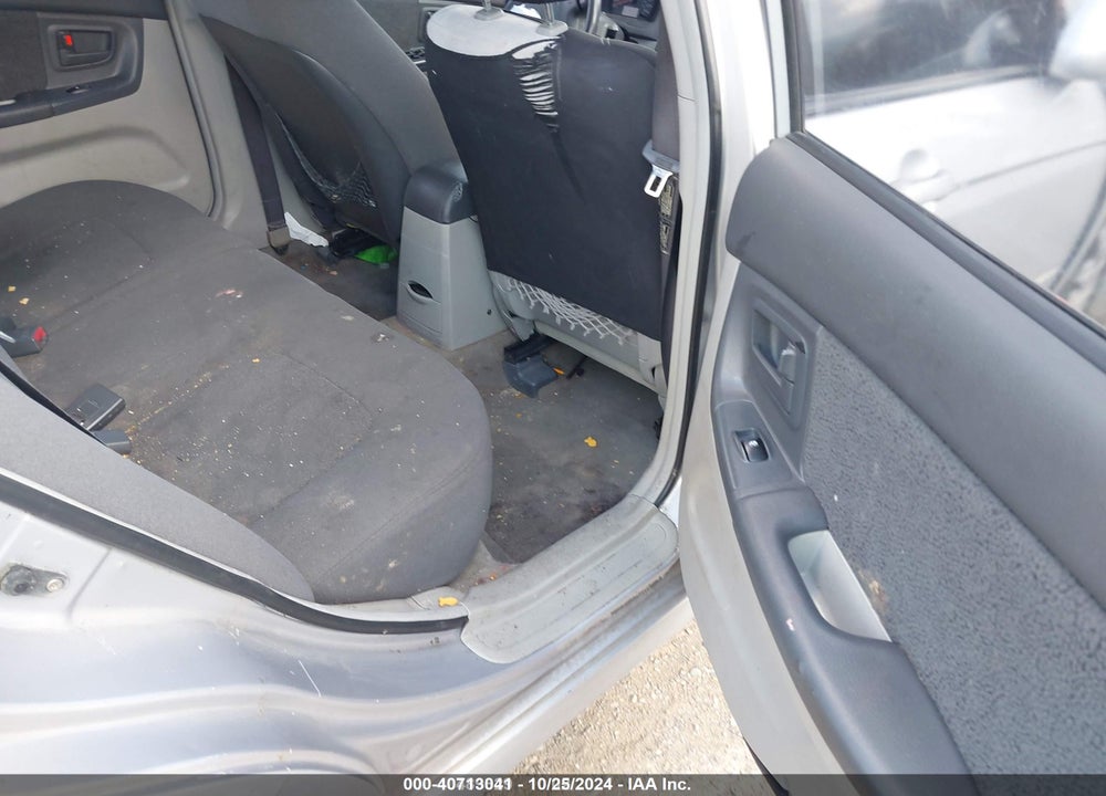 2005 KIA SPECTRA5 VIN: KNAFE161055147900