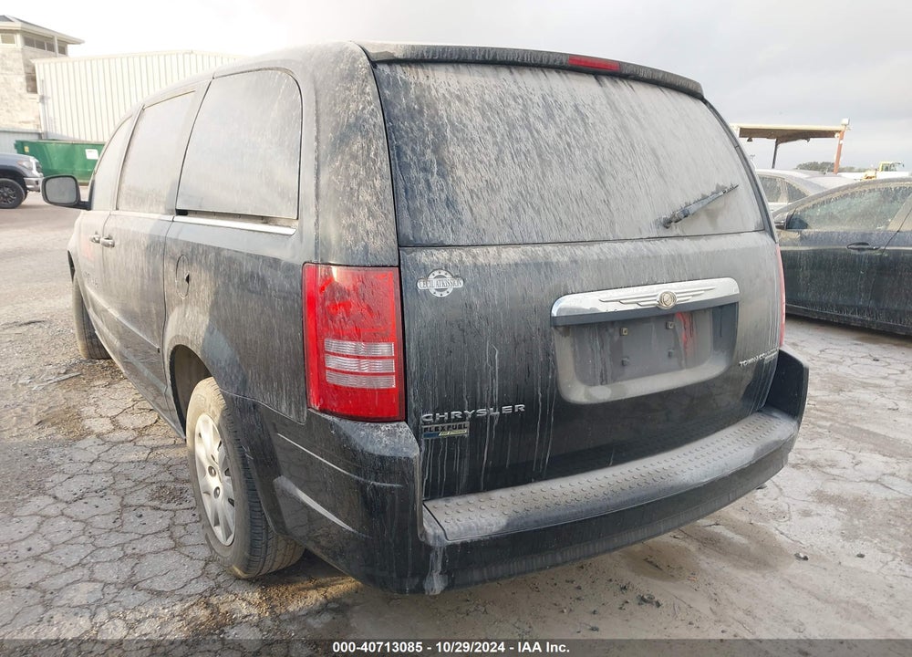 2010 CHRYSLER TOWN & COUNTRY LX VIN: 2A4RR4DE3AR213326