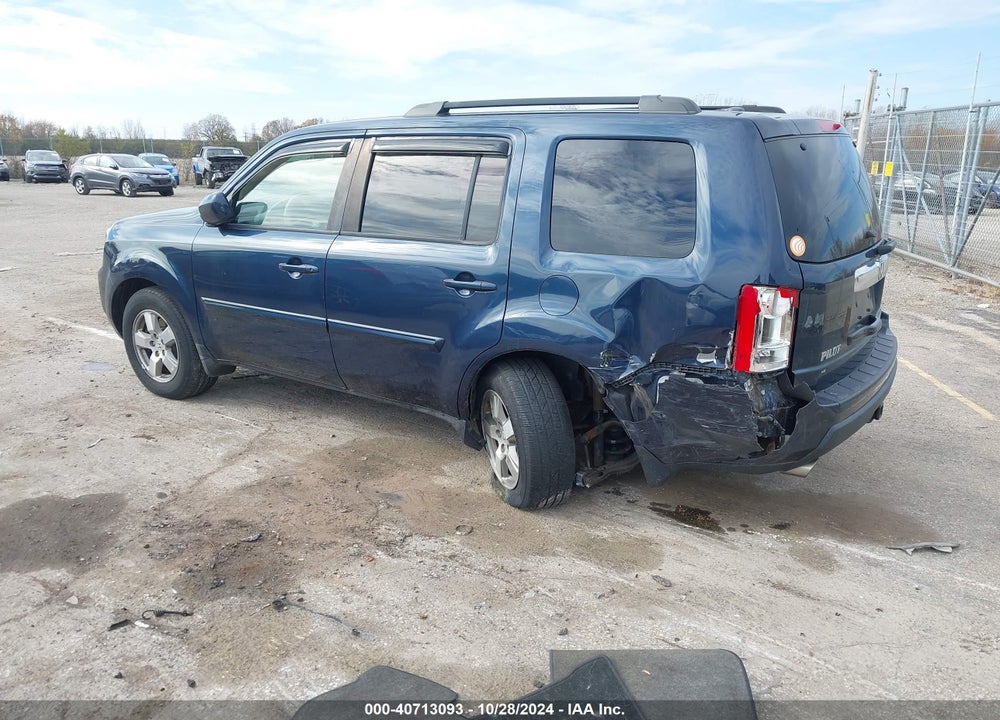 2011 HONDA PILOT EX-L VIN: 5FNYF4H56BB010576