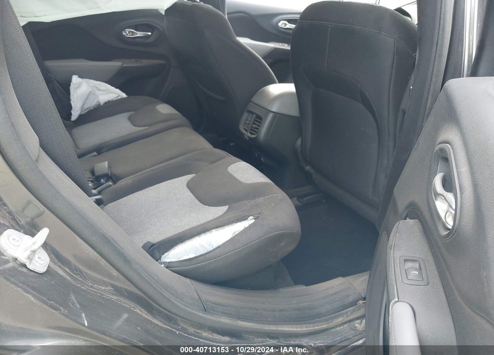 2014 JEEP CHEROKEE LATITUDE VIN: 1C4PJLCB5EW158431