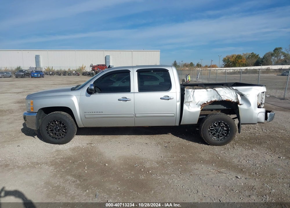 2011 CHEVROLET SILVERADO 1500 LT VIN: 3GCPKSE37BG235324