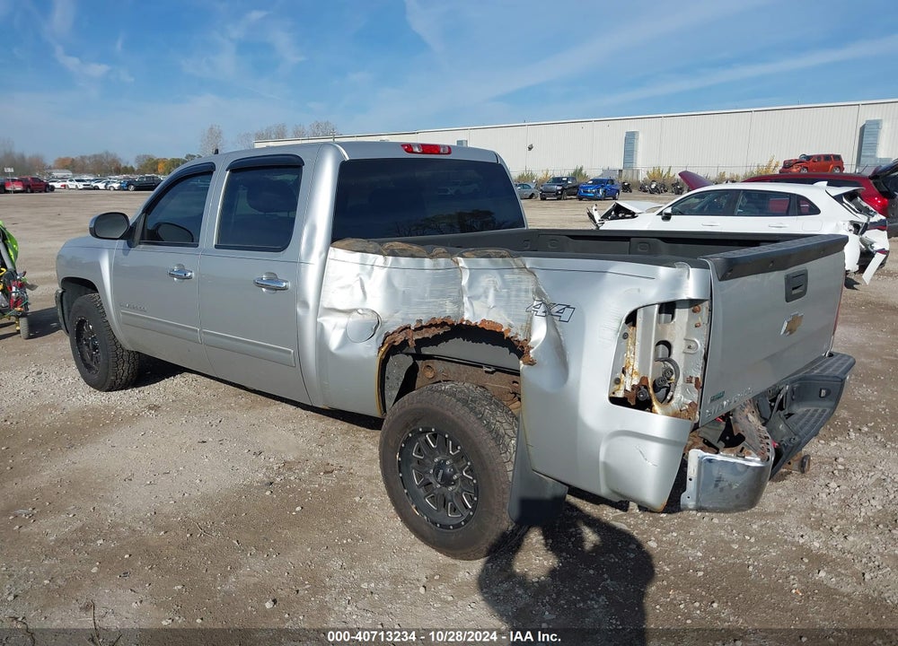 2011 CHEVROLET SILVERADO 1500 LT VIN: 3GCPKSE37BG235324