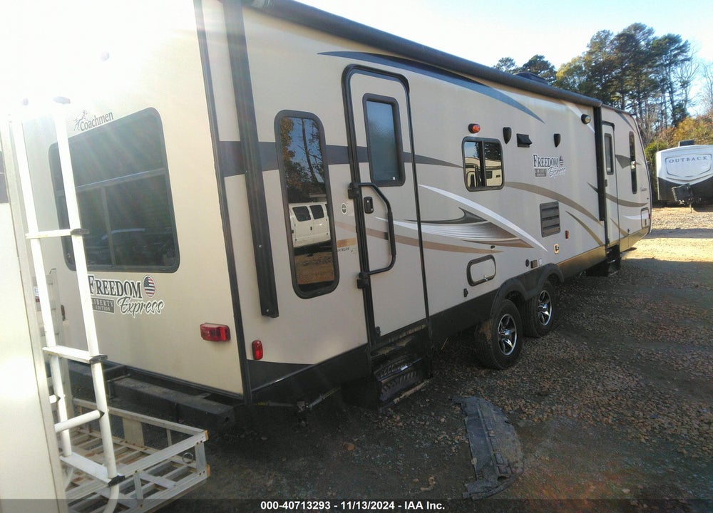 2017 FOREST RIVER FREEDOM VIN: 5ZT2FEVB8HA023383