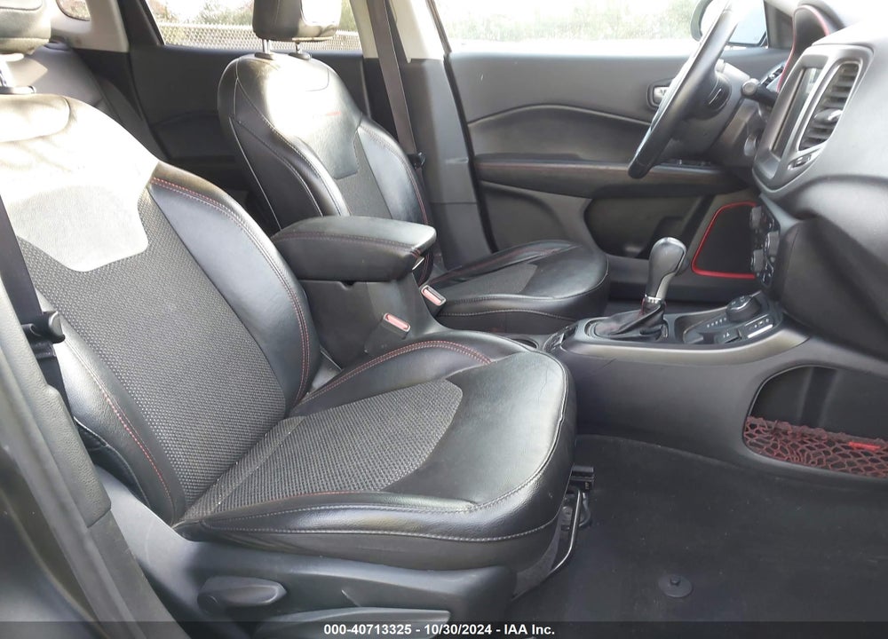 2019 JEEP COMPASS TRAILHAWK 4X4 VIN: 3C4NJDDB4KT747905