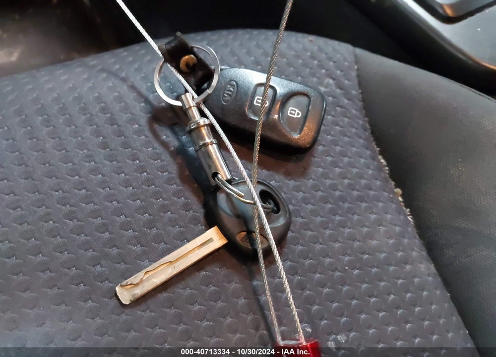 2012 KIA SORENTO LX V6 VIN: 5XYKTDA21CG249249