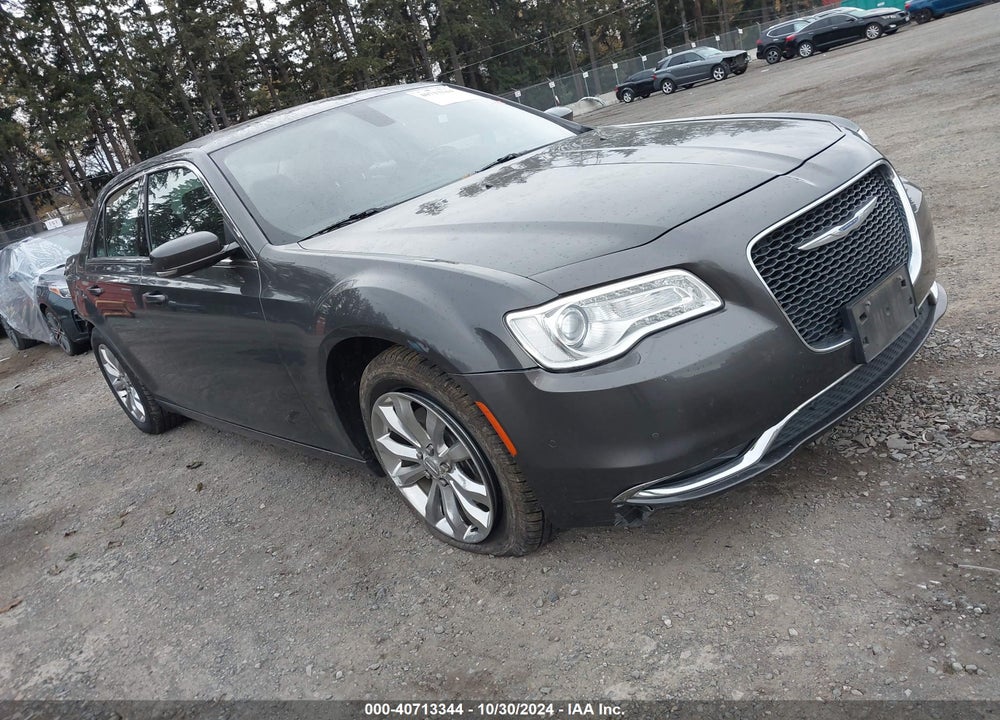 2015 CHRYSLER 300 LIMITED VIN: 2C3CCARG1FH909111