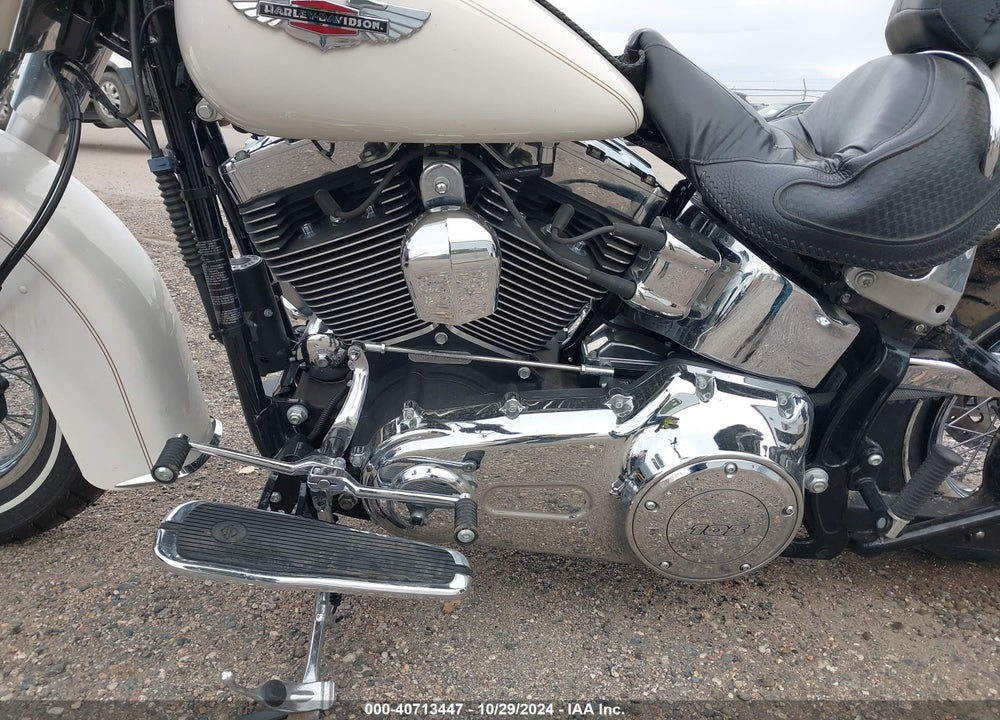 2015 HARLEY-DAVIDSON FLSTN SOFTAIL DELUXE VIN: 1HD1JDV12FB026492