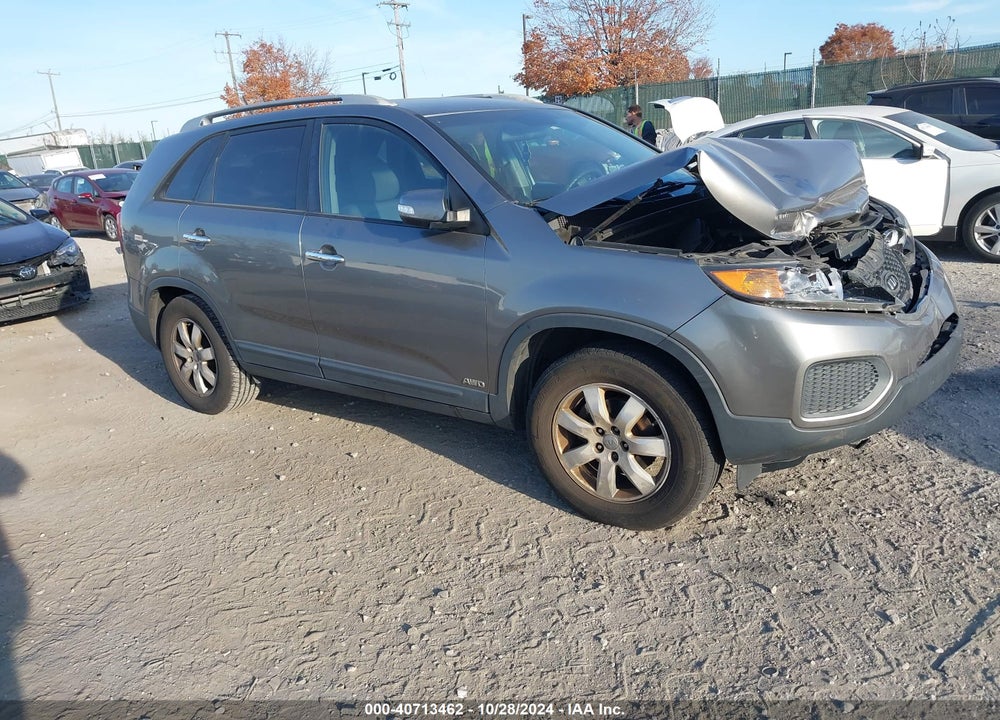 2013 KIA SORENTO LX V6 VIN: 5XYKTDA27DG336235