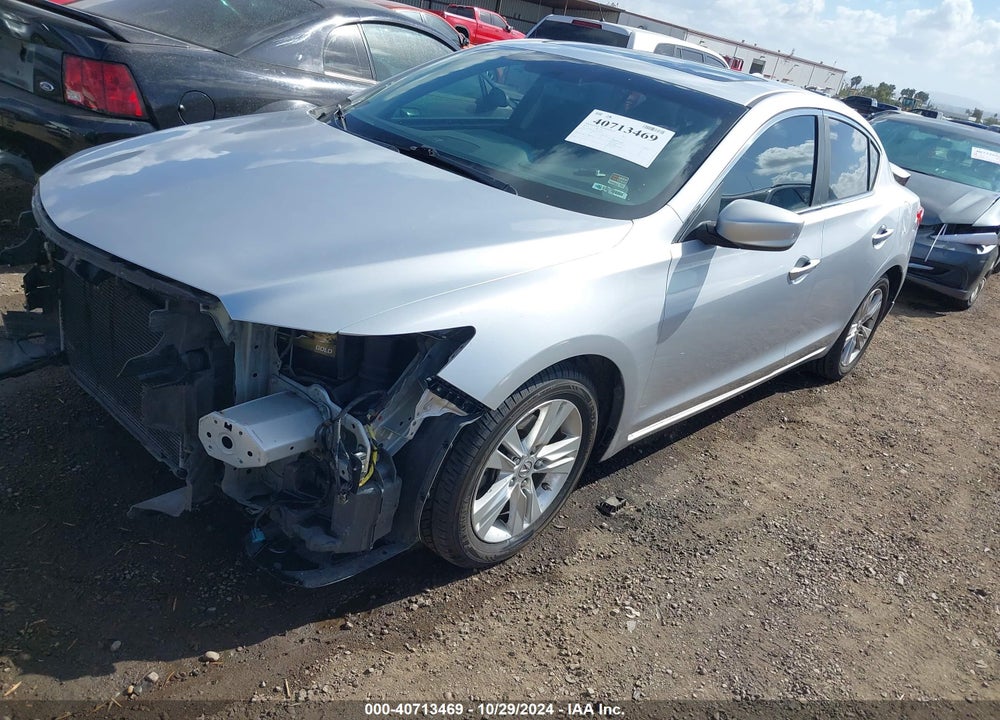 2013 ACURA ILX 2.0L VIN: 19VDE1F33DE021232