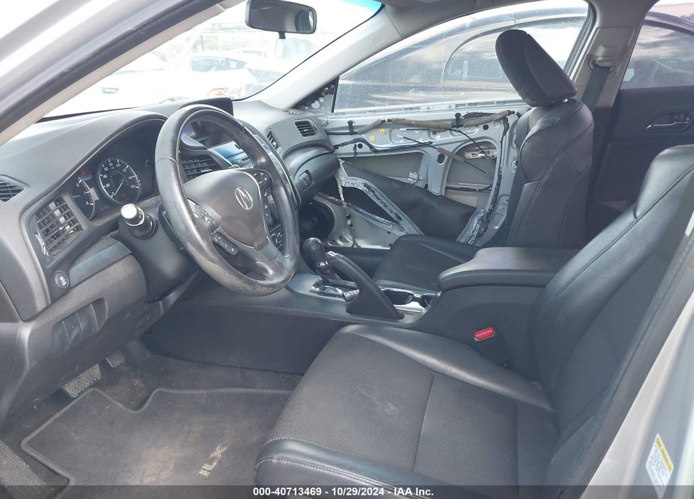 2013 ACURA ILX 2.0L VIN: 19VDE1F33DE021232