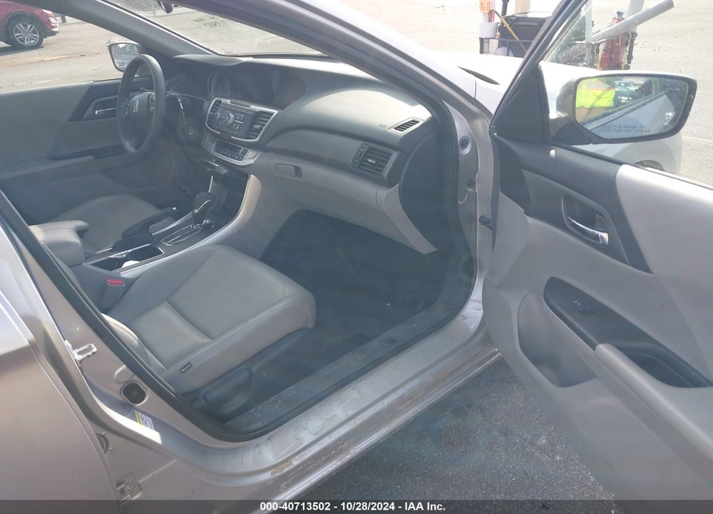 2013 HONDA ACCORD LX VIN: 1HGCR2F38DA142632