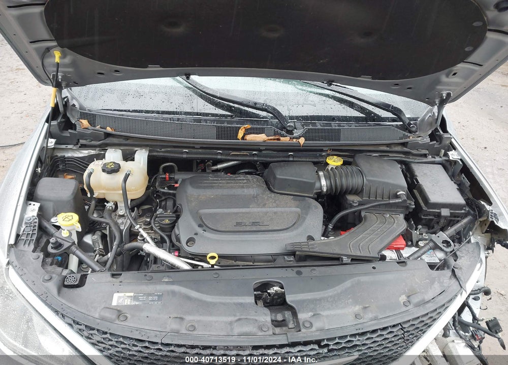 2020 CHRYSLER PACIFICA TOURING L VIN: 2C4RC1BG0LR118039