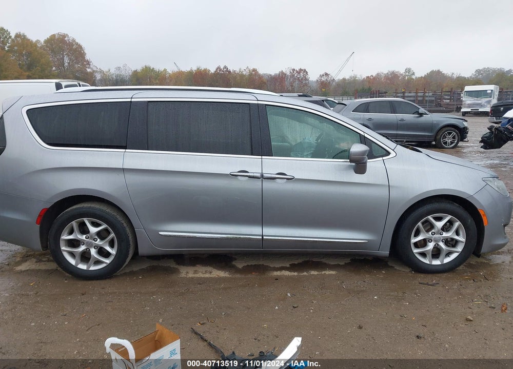 2020 CHRYSLER PACIFICA TOURING L VIN: 2C4RC1BG0LR118039