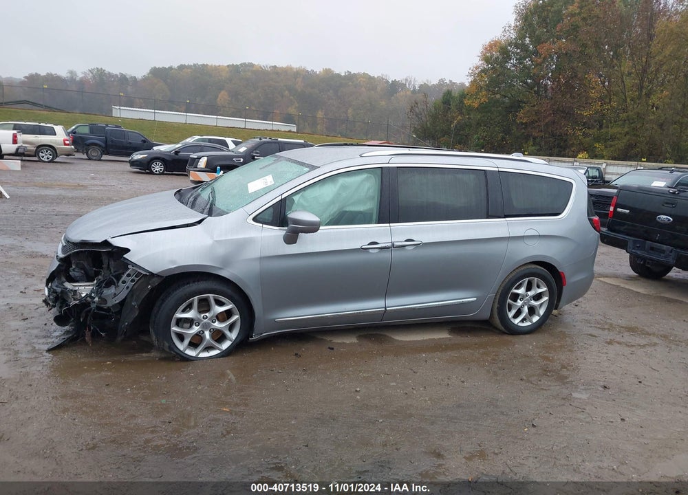 2020 CHRYSLER PACIFICA TOURING L VIN: 2C4RC1BG0LR118039