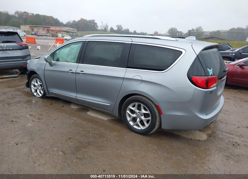 2020 CHRYSLER PACIFICA TOURING L VIN: 2C4RC1BG0LR118039
