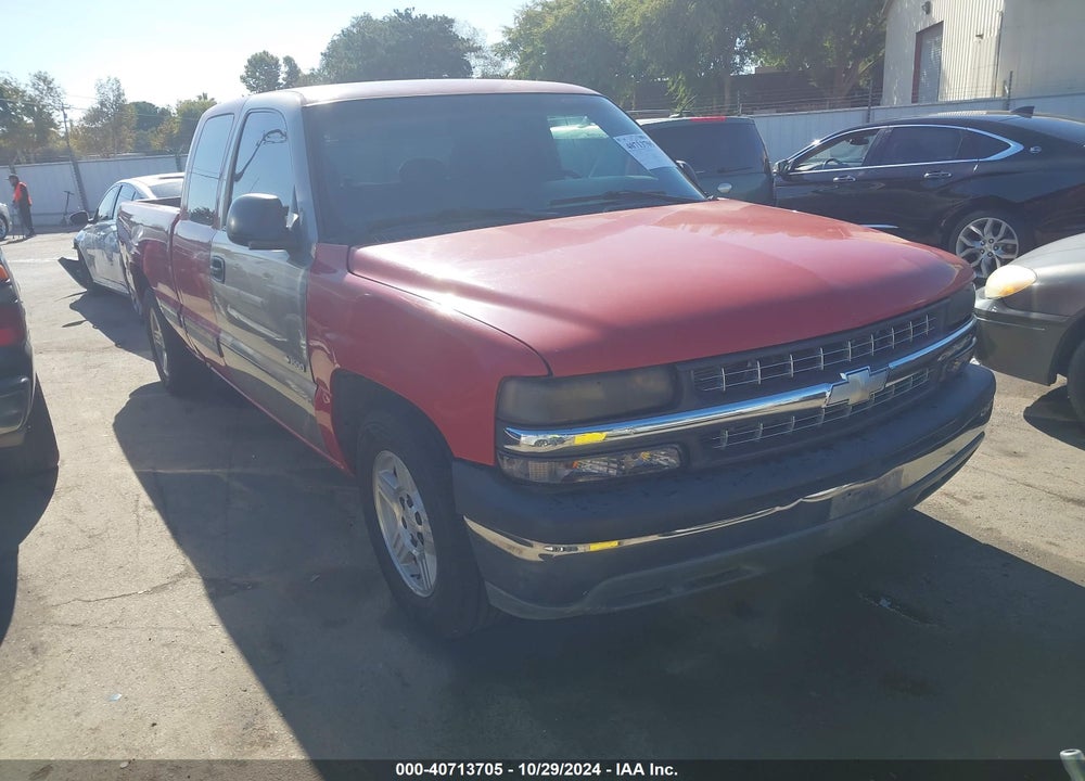 2002 CHEVROLET SILVERADO 1500 LS VIN: 2GCEC19T521172824