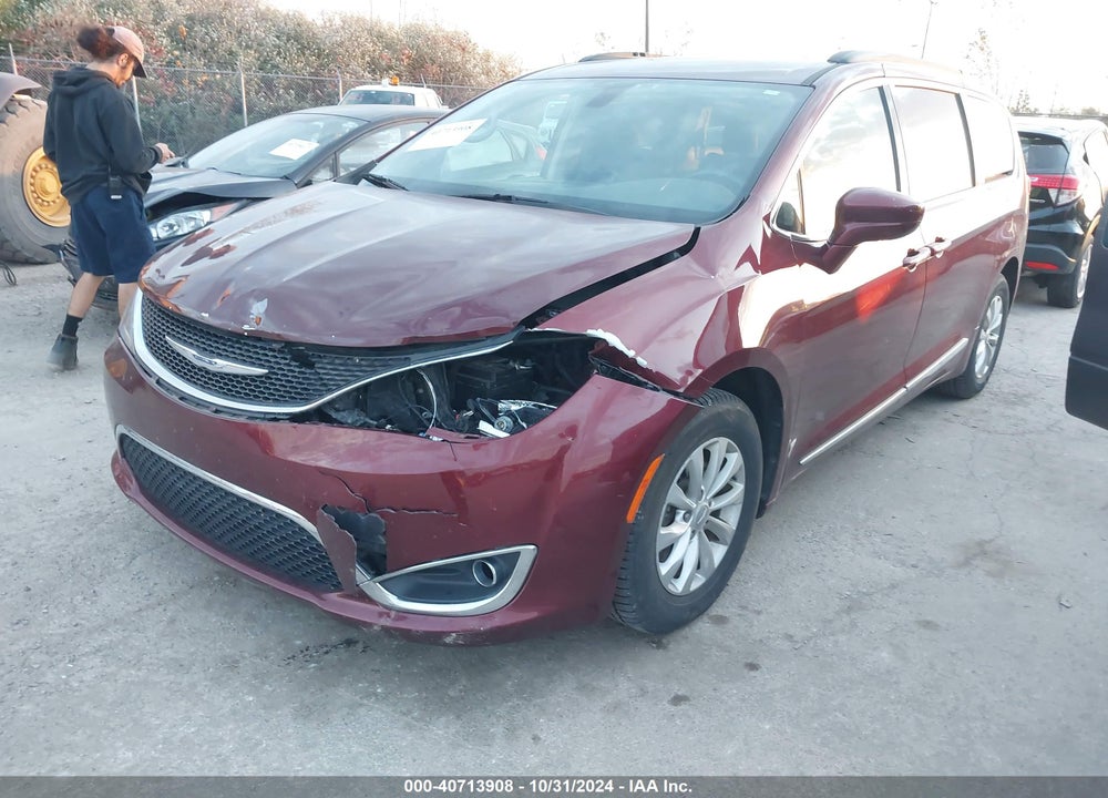 2017 CHRYSLER PACIFICA TOURING L VIN: 2C4RC1BGXHR665603