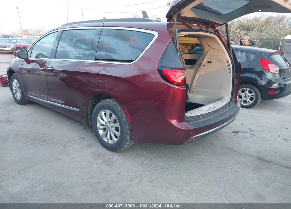 2017 CHRYSLER PACIFICA TOURING L VIN: 2C4RC1BGXHR665603