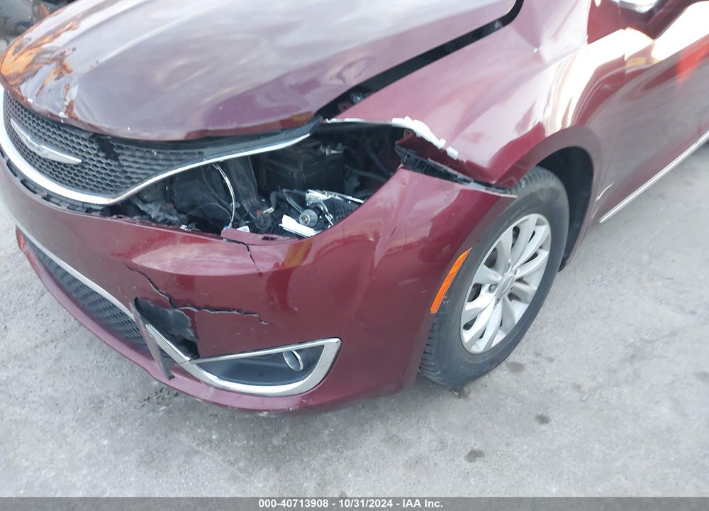 2017 CHRYSLER PACIFICA TOURING L VIN: 2C4RC1BGXHR665603