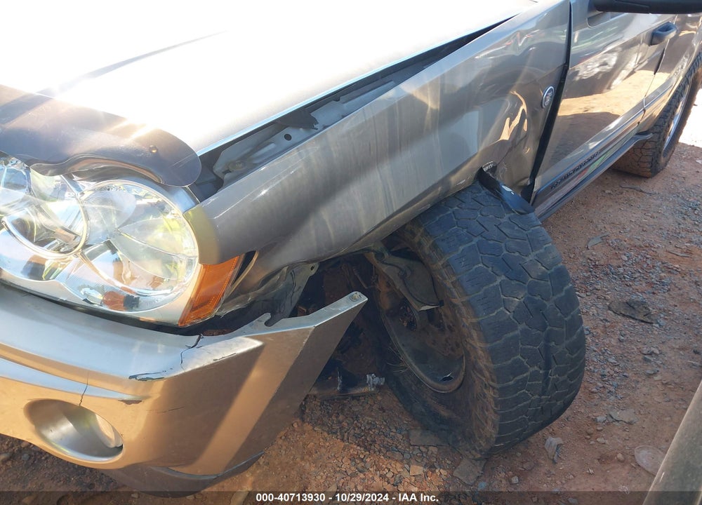 2005 JEEP GRAND CHEROKEE LAREDO VIN: 1J4HR48N95C688662