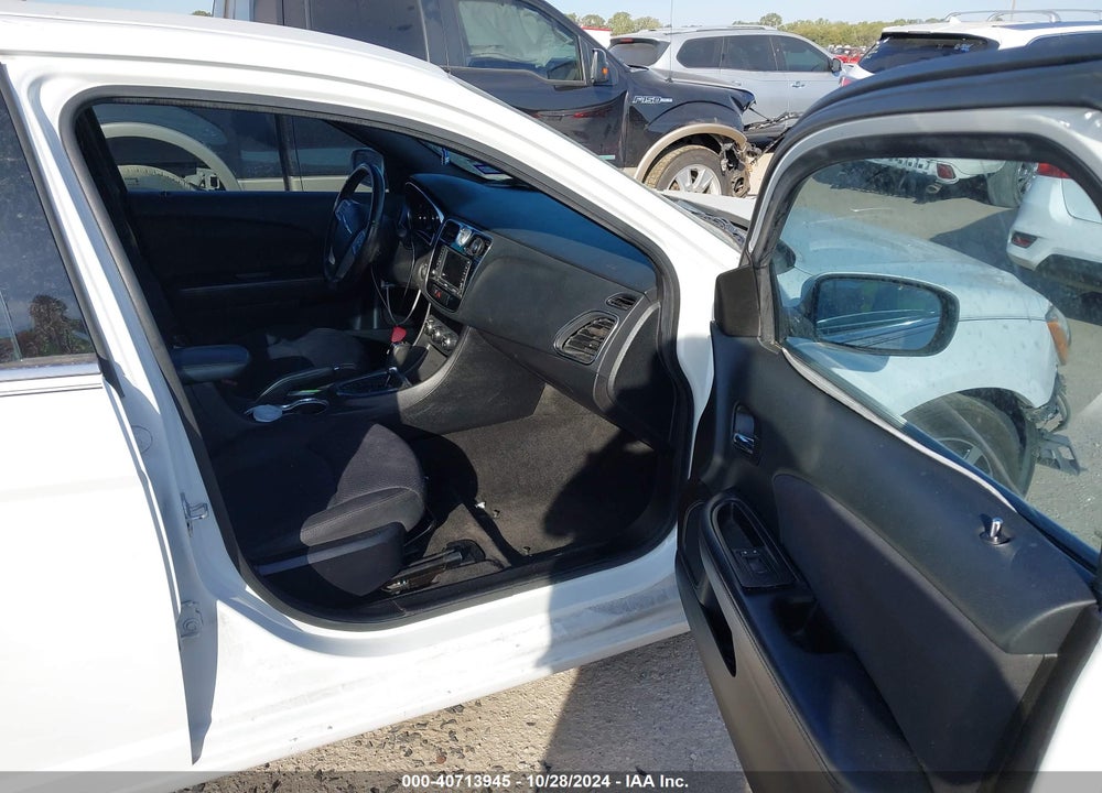 2014 CHRYSLER 200 TOURING VIN: 1C3CCBBG4EN128640