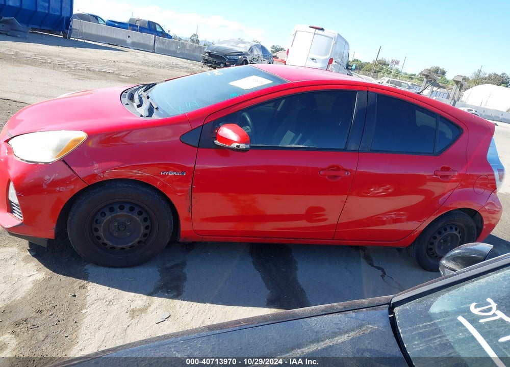 2013 TOYOTA PRIUS C TWO VIN: JTDKDTB30D1535853
