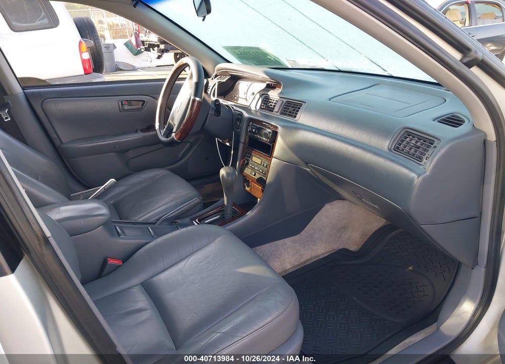 2000 TOYOTA CAMRY XLE V6 VIN: 4T1BF28KXYU103757