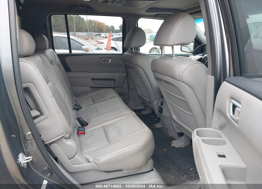 2010 HONDA PILOT EX-L VIN: 5FNYF3H69AB016678