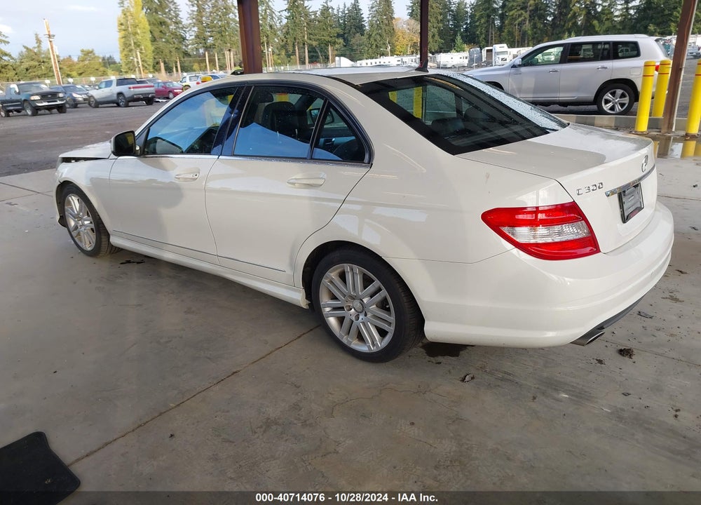 2008 MERCEDES-BENZ C 300 LUXURY/SPORT VIN: WDDGF54X88R021435