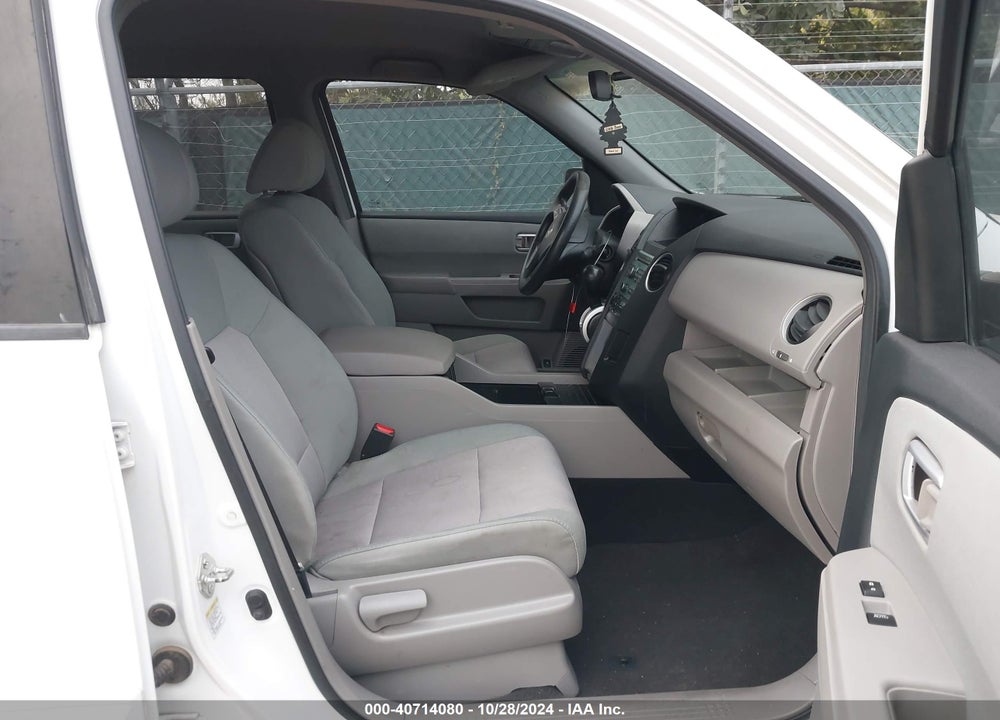 2010 HONDA PILOT EX VIN: 5FNYF3H4XAB001217
