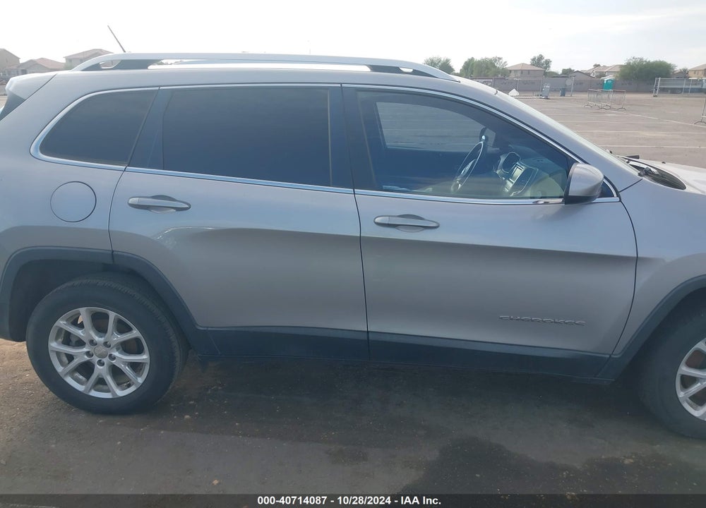 2017 JEEP CHEROKEE LATITUDE FWD VIN: 1C4PJLCB3HD240495