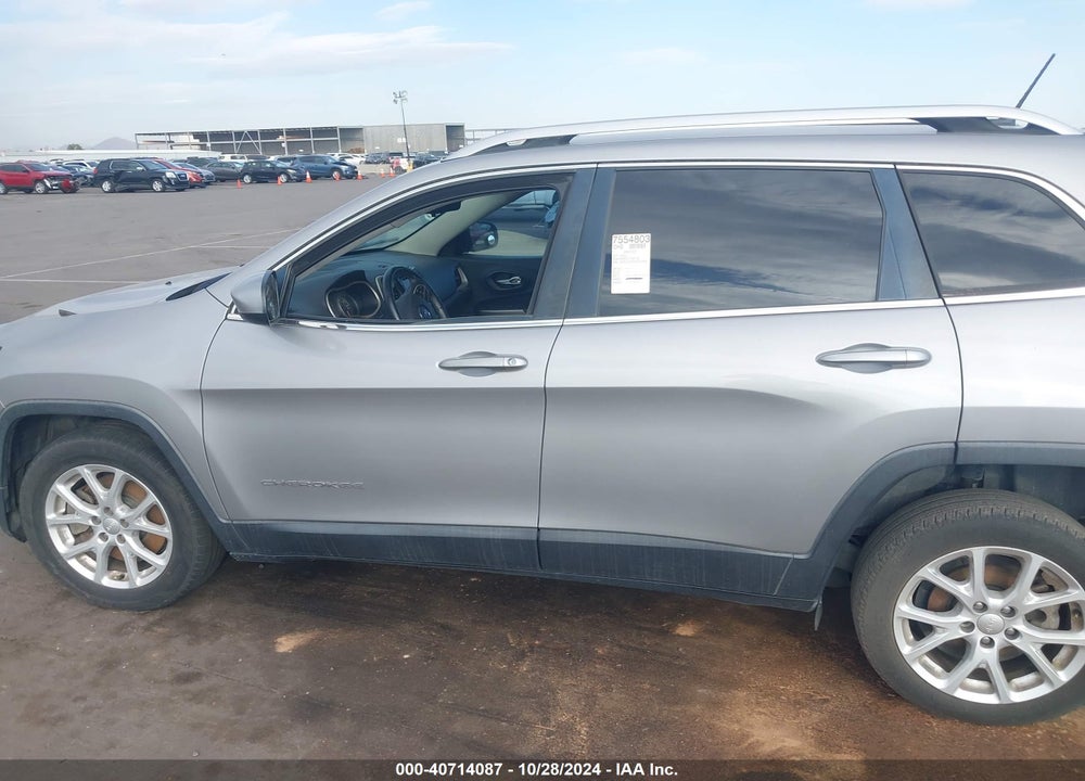 2017 JEEP CHEROKEE LATITUDE FWD VIN: 1C4PJLCB3HD240495