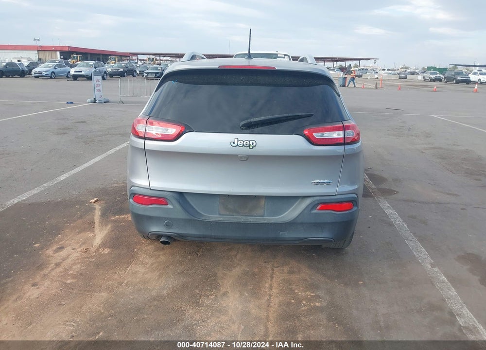 2017 JEEP CHEROKEE LATITUDE FWD VIN: 1C4PJLCB3HD240495