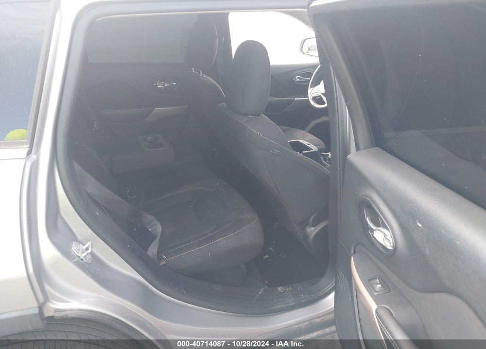 2017 JEEP CHEROKEE LATITUDE FWD VIN: 1C4PJLCB3HD240495