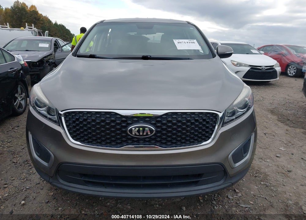 2017 KIA SORENTO 2.4L L VIN: 5XYPG4A38HG326449