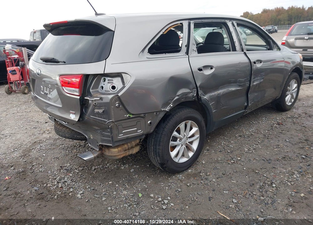 2017 KIA SORENTO 2.4L L VIN: 5XYPG4A38HG326449