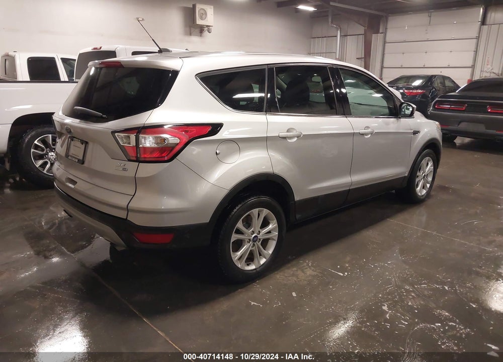 2017 FORD ESCAPE SE VIN: 1FMCU9G95HUE76612