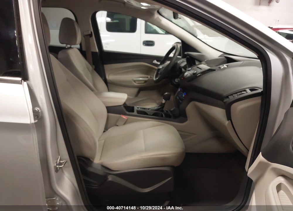 2017 FORD ESCAPE SE VIN: 1FMCU9G95HUE76612