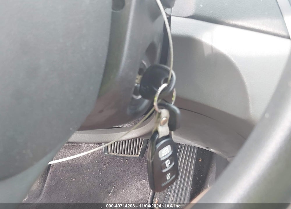 2011 HYUNDAI SONATA VIN: 5NPEB4AC1BH268383