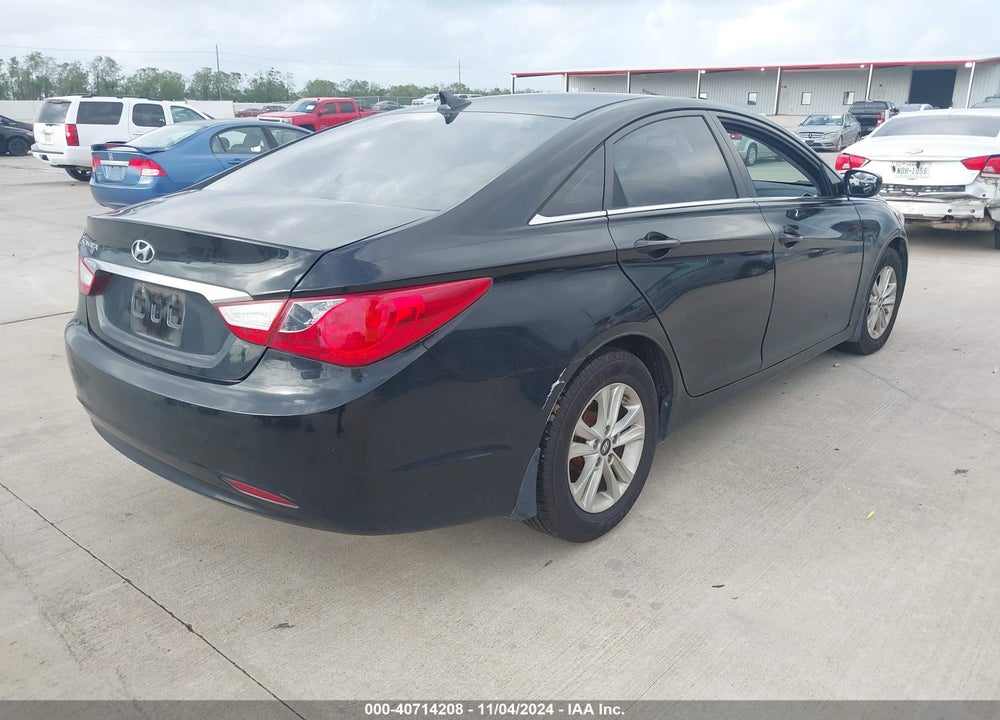 2011 HYUNDAI SONATA VIN: 5NPEB4AC1BH268383