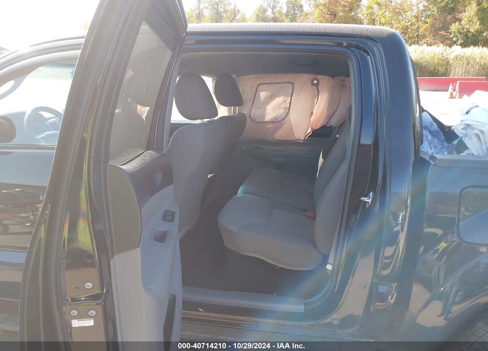 2015 TOYOTA TACOMA BASE V6 VIN: 3TMLU4EN7FM196490