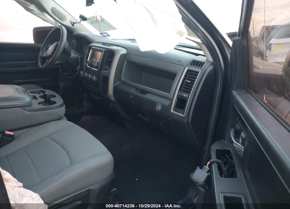 2016 RAM 1500 TRADESMAN VIN: 1C6RR6FG2GS190300