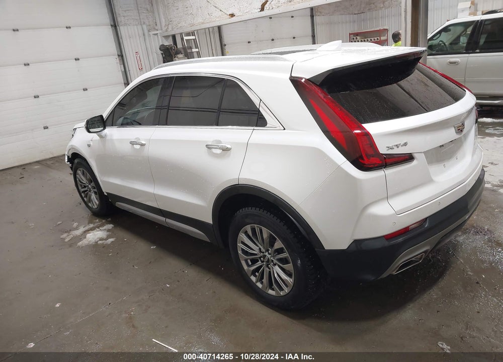 2022 CADILLAC XT4 FWD PREMIUM LUXURY VIN: 1GYFZCR40NF142709