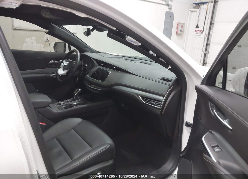 2022 CADILLAC XT4 FWD PREMIUM LUXURY VIN: 1GYFZCR40NF142709