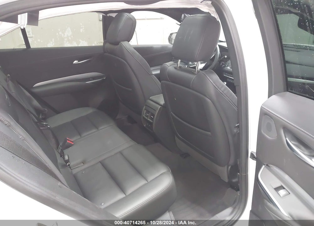 2022 CADILLAC XT4 FWD PREMIUM LUXURY VIN: 1GYFZCR40NF142709