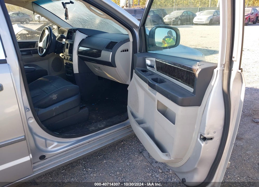 2010 DODGE GRAND CARAVAN SXT VIN: 2D4RN5D1XAR247514