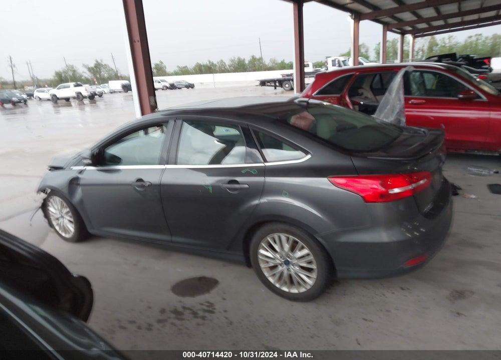 2018 FORD FOCUS TITANIUM VIN: 1FADP3J2XJL271801