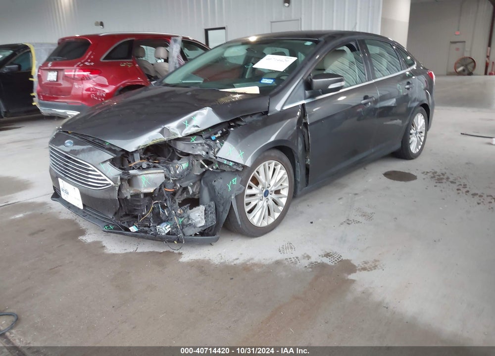 2018 FORD FOCUS TITANIUM VIN: 1FADP3J2XJL271801